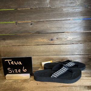 New NWT Womens Teva ReFlip Gray Thong Flip Flops Sandals‎ Size 6 M